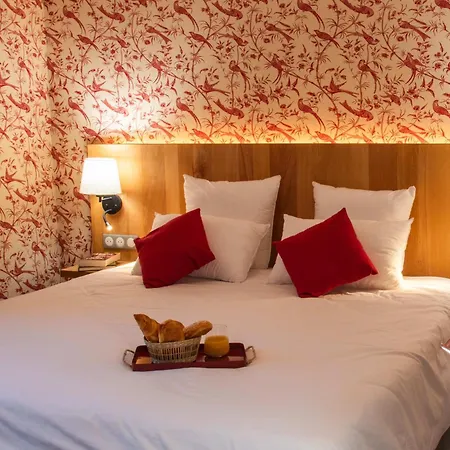 Chateau De Roques Hotel 3*