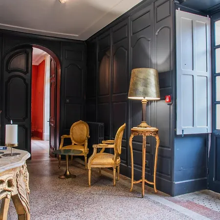 Chateau De Roques Hotel