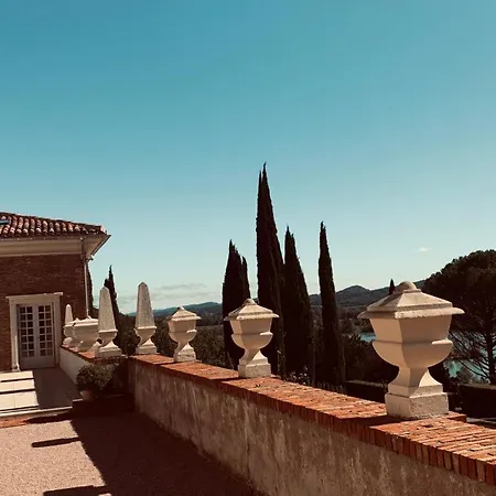 Chateau De Roques Hotell