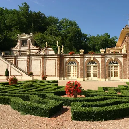 Chateau De Roques