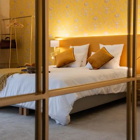 Chateau De Roques 3* Teilhet (Ariege)