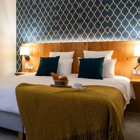 Chateau De Roques 3* Teilhet (Ariege)